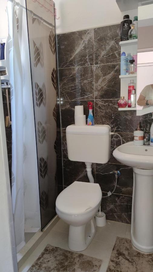 Guest'S House "Lindi&Roni" Apartman Ulcinj Kültér fotó